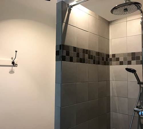 Chambre Mont Ventoux / Douche-galerie
