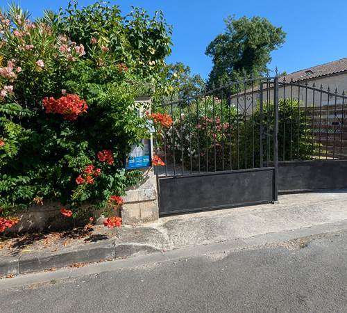 parking privé de La Grenade Bleue Pons-accueil Vélo de La grenade Bleue--galerie