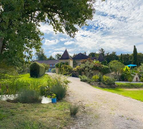 Maison Manechal_Entrance to the estate
