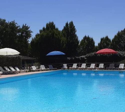 Etang Vallier Resort-piscine