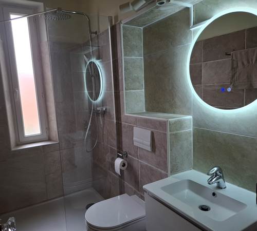 3 salles de bain modernes