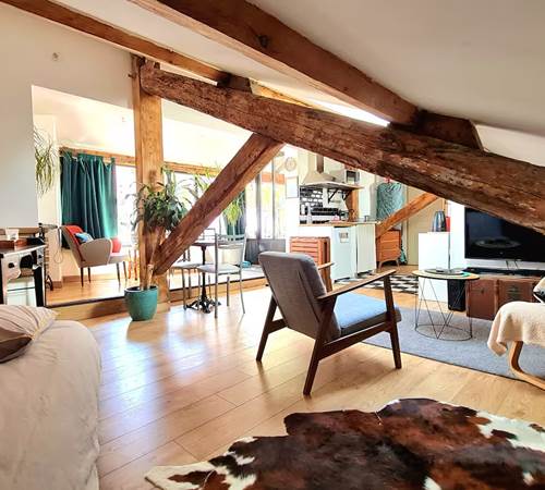 Sous les toits - salon-galerie