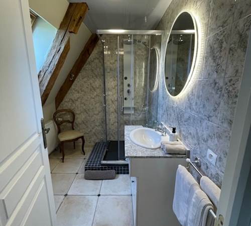 Domaine du Vidal - Chambre Marguerite Salle de bain-galerie