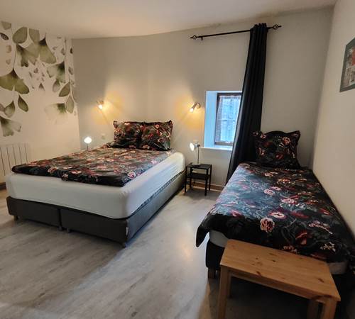 Chambre-d-hotes-chambre-3-personnes-petit-dejeuner-inclus-galerie