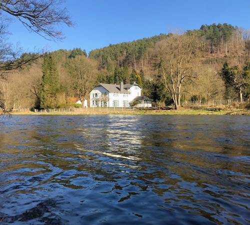 herfstzicht-ecolodge-ambleve-rivier-galerie