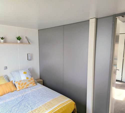 La 1er chambre avec un lit en 140cm-galerie