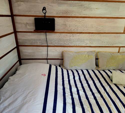 Un lit simple confortable-galerie