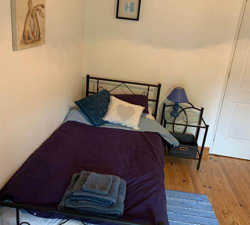 Single Bedroom in Poppies-galerie