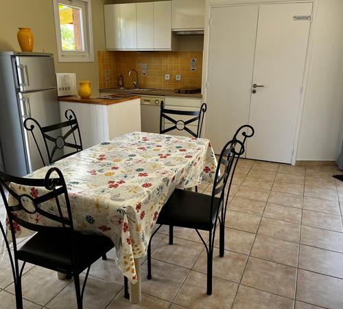 Espace repas, gîte en Dordogne