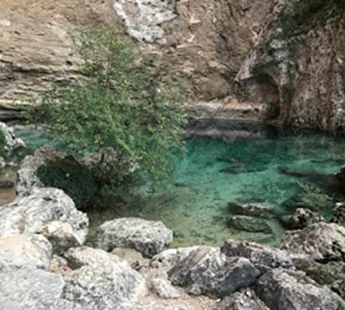 Le gouffre à Fontaine de Vaucluse