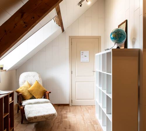 Coin lecture chambre n°4 au 2ème étage-galerie