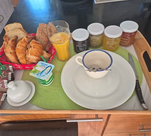 Petit déjeuné servis en chambre-galerie