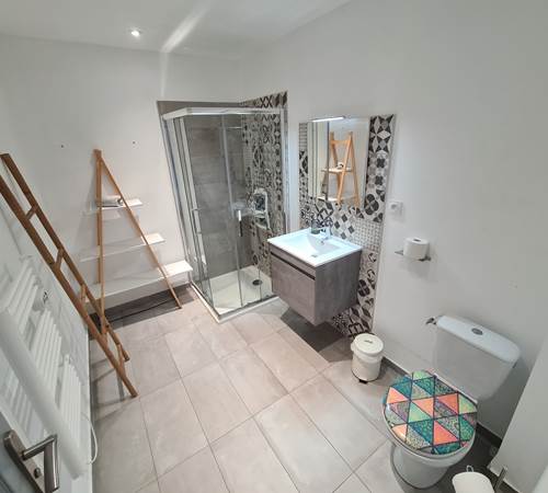 La grande salle de bain-galerie