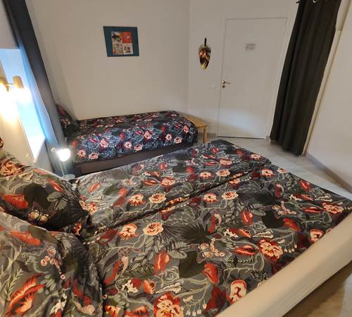 Chambre-birmane-la-ferme-aux-chats-petit-dejeuner-inclus-proximite-mer-plage-omaha-beach-galerie