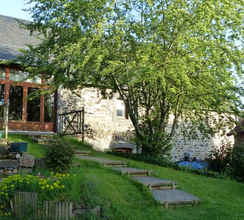 La levée de grange, caractéristique de l'habitat rural auvergnat-galerie