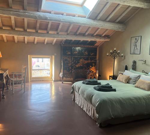 chambre Provençale vue sur le jardin de curé de la maison Vaucluse-galerie