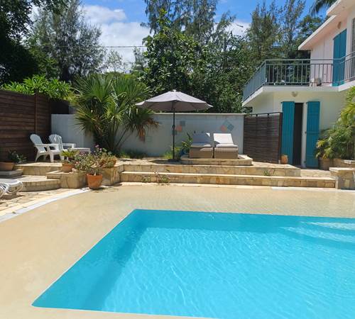 Nos bains de soleil en bord de piscine