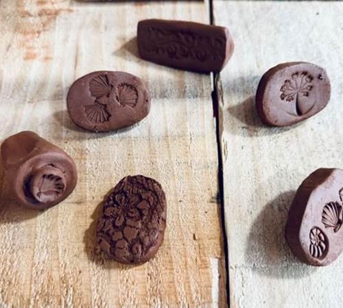 Des idées pour ajouter sur vos poteries Atelier LM Céramique, Lagnes Provence