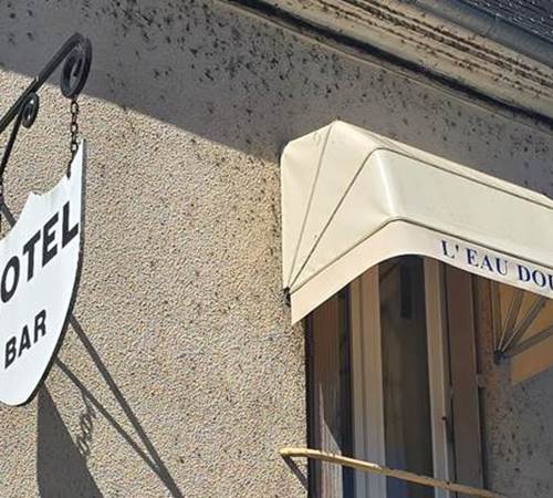 50b14a8577e14145a5afad80f1e6adf8-galerie