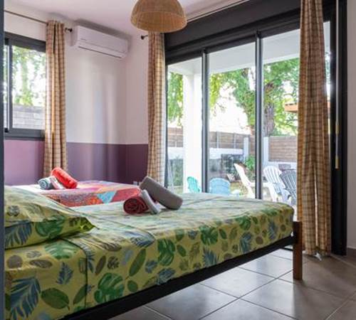 Chambre 3 vue sur jardin