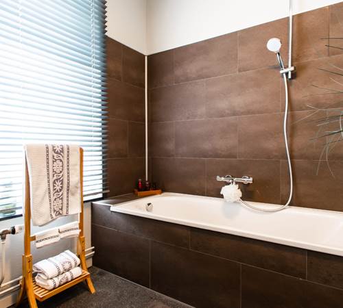 Salle de bain n°1 au 1er étage-galerie