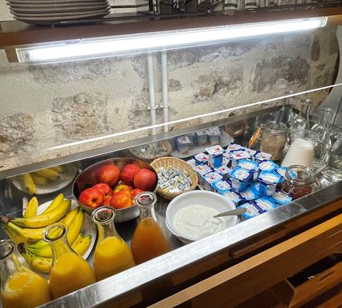 Petit déjeuner Gîte d'étape Le Ty Bihui Bretagne Morbihan-photo-page