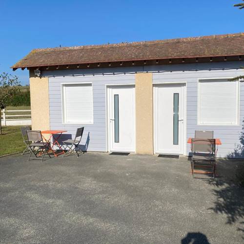 600325687-photo-contact