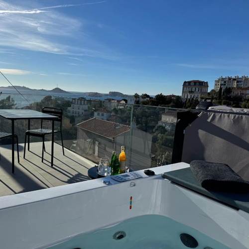 vue-mer-corniche-kennedy-marseille-chambre-hotes-photo-contact