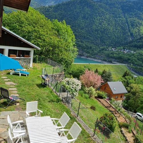 VUE JARDIN ET VUE LAC DU CHALET JEANNE-photo-contact