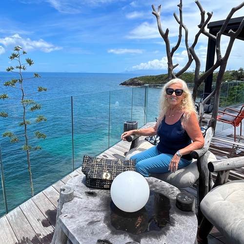 Queenie  Bouton Beaumont 