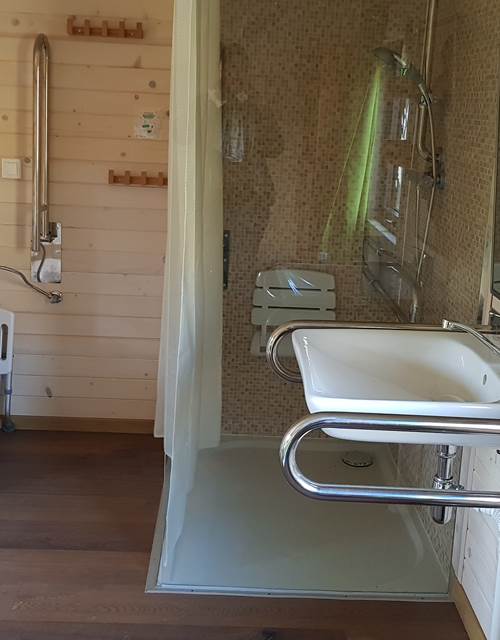 Cabane du Cerf, sanitaires PMR
