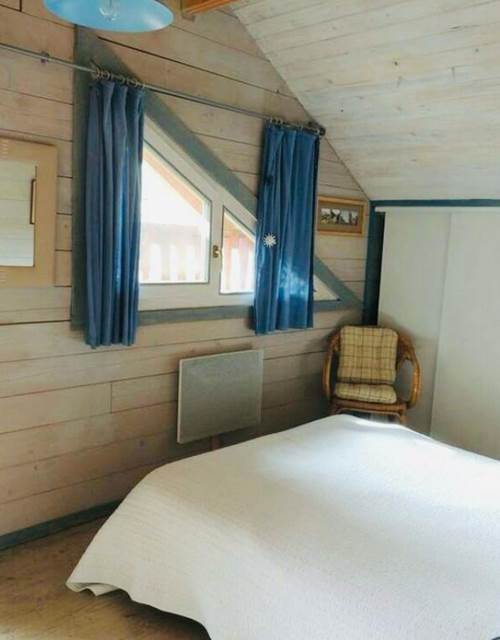 Gi^te 3 chambre double a` l'e´tage