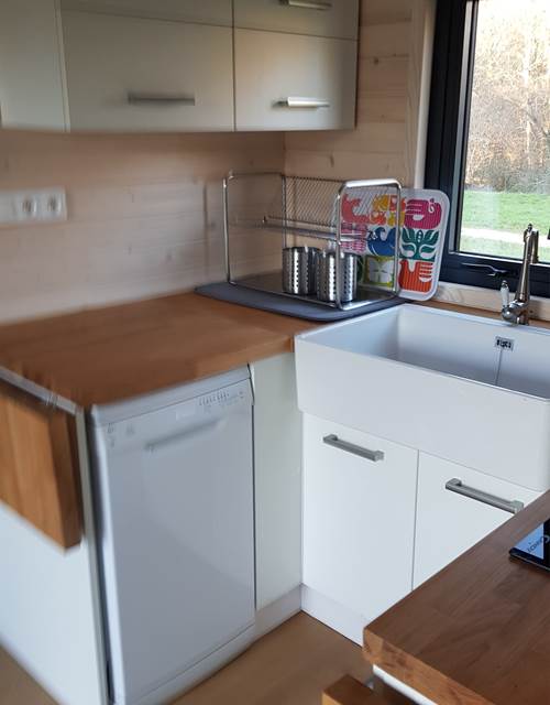 Cabane du Cerf, cuisine côté gauche