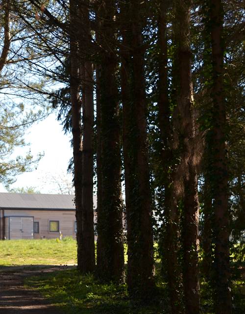 Cabane de l'Ecureuil, vue du parc