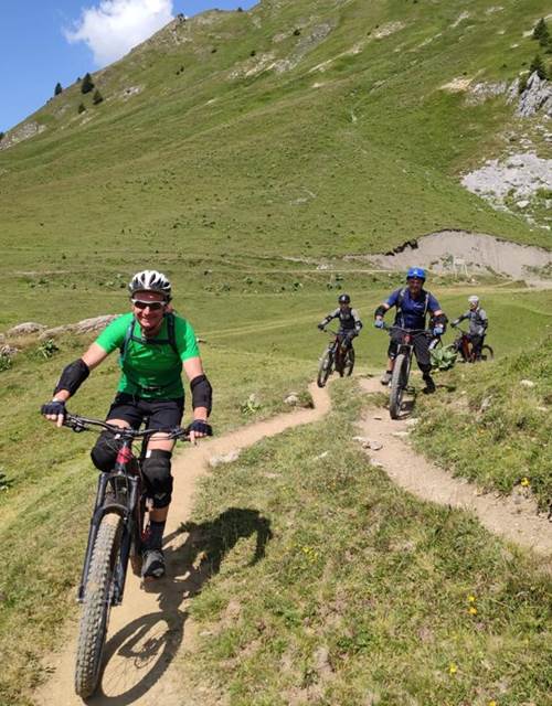 b6956b0e-5d6a-45ef-bf24-2bec63efc28a