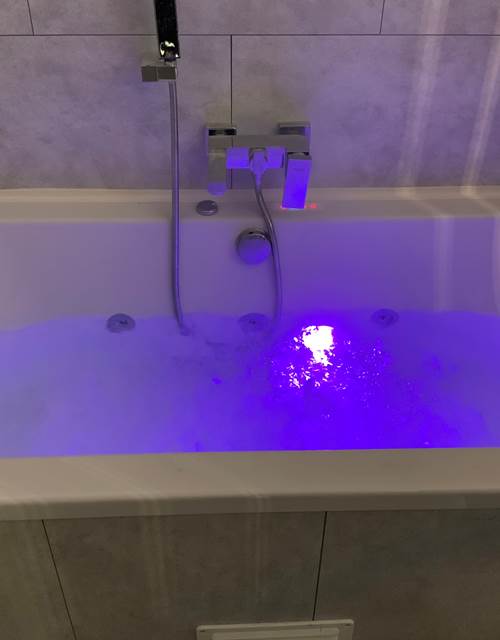 22CBCE8E-247E-484B-85DE-86F9E03D84A8