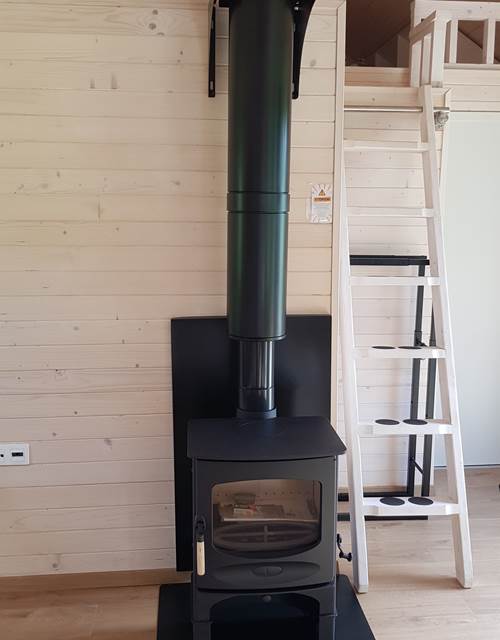 Cabane du Cerf, poêle à bois