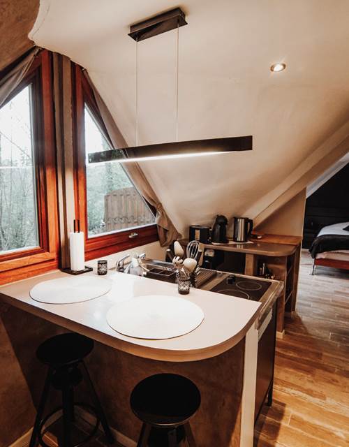 7CC04559-318F-457C-8664-A659F7A5E478