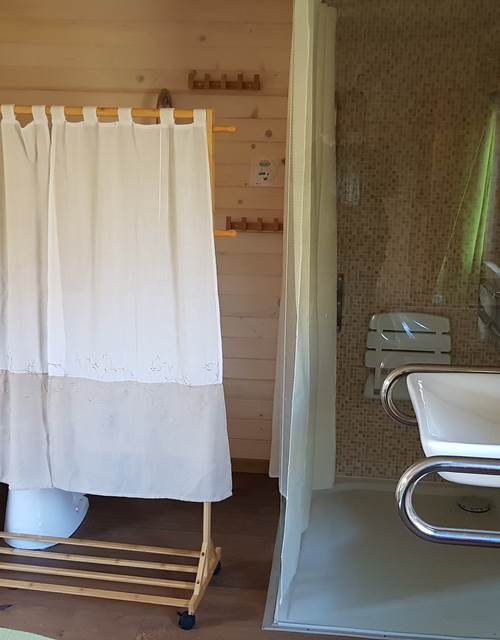 Cabane du Cerf, sanitaires PMR