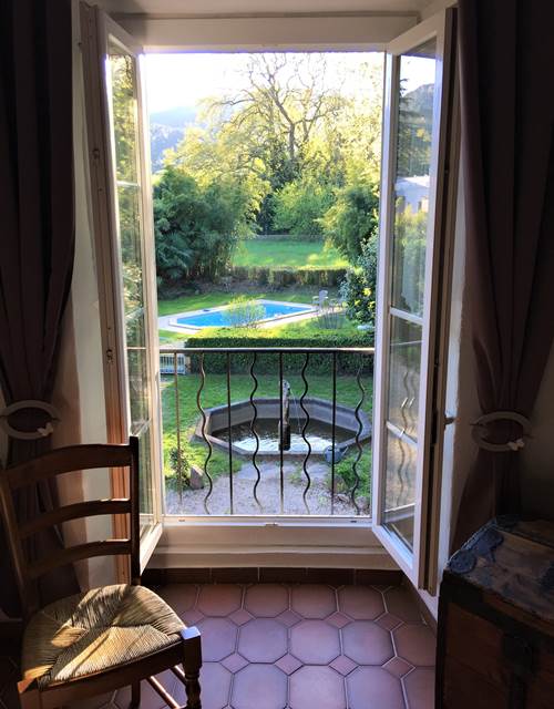 jardin fontaine piscine gite anduze