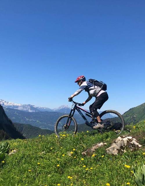 ec365249-aeba-48e6-a475-e97418ec6b8e