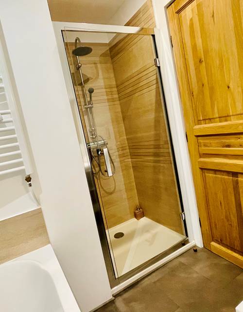 Salle de bain / douche Chambre 6