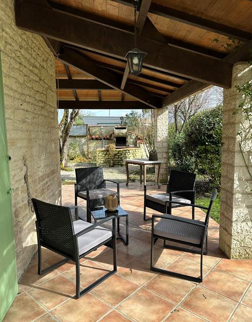 Terrasse salon de jardin sud_La Cavalerie