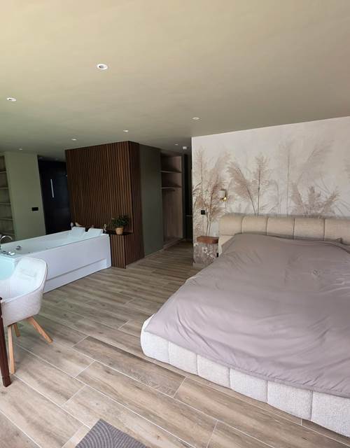 la suite luxueuse Au sommet des Arbres