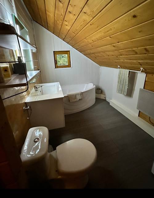 Screenshot_20250324_102255_Airbnb