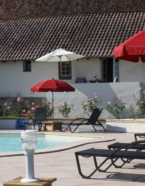 Vue depuis l'autre côté de la piscine