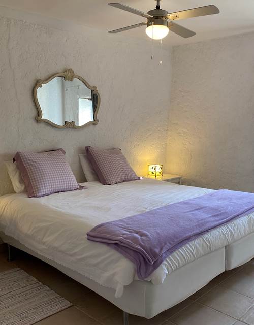 La chambre RdC avec lit 180cm