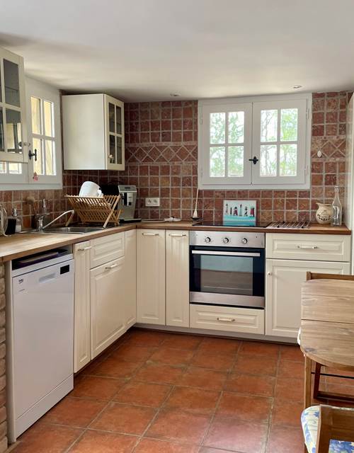 La serre des Mourgues- La cuisine du gîte Valentin