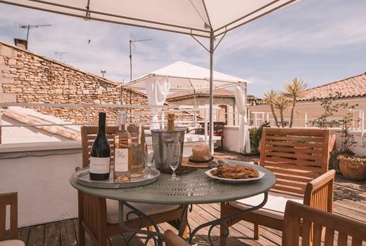 I just discovered the stunning rooftop