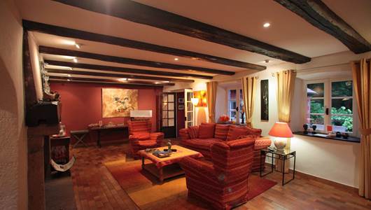 Salon avec cheminée